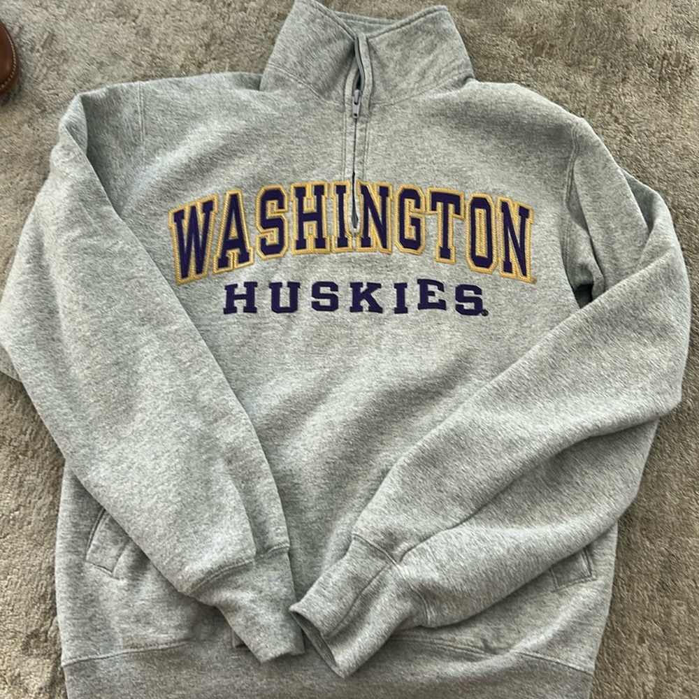 University of Washington quarter zip jacket size S
